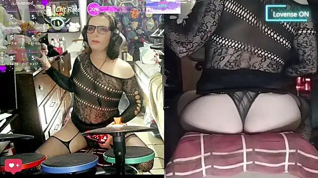 Snapshot of SissyFlorAzul chatting on 02.10.25 SissyFlorAzul online show from 02.10.25