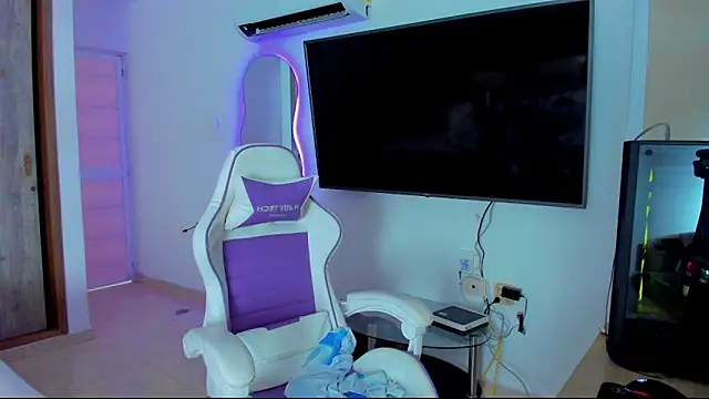 kittyandrick online show from 11.13.25