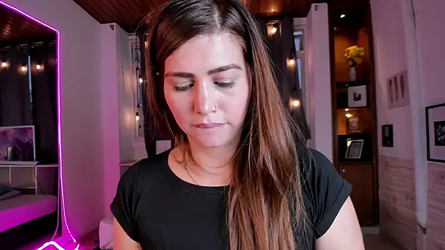 Snapshot of Laurent_Williams chatting on 02.21.25 Laurent Williams online show from 02.21.25