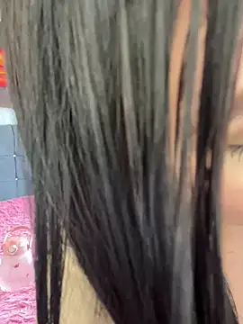 Snapshot of iam_ali1 chatting on 12.13.24 iam ali1 online show from 12.13.24