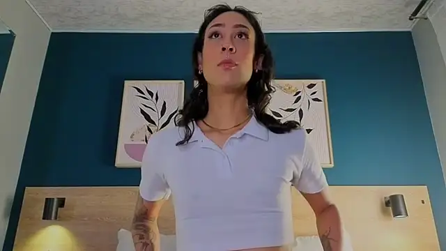 GabyPetit online show from 10.21.25