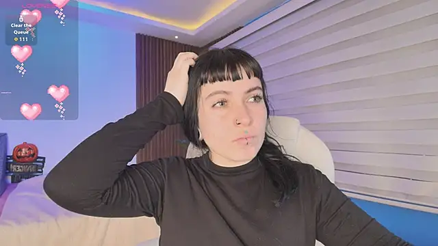 Snapshot of Lucy_Smith2 chatting on 10.06.25 Lucy Smith2 online show from 10.06.25