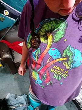 Snapshot of Boo-boo_kittyfux chatting on 10.19.25 Boo-boo kittyfux online show from 10.19.25