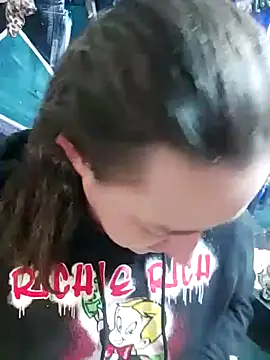 Snapshot of Boo-boo_kittyfux chatting on 10.27.25 Boo-boo kittyfux online show from 10.27.25