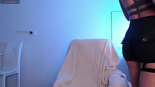 Snapshot of Eva_Hailey_ chatting on 11.10.25 Eva Hailey online show from 11.10.25