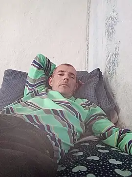 Snapshot of MachoXRallph chatting on 11.03.25 MachoXRallph online show from 11.03.25