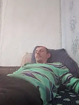 Snapshot of MachoXRallph chatting on 11.13.25 MachoXRallph online show from 11.13.25