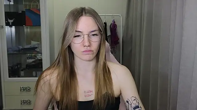 littlevildevil online show from 01.15.25