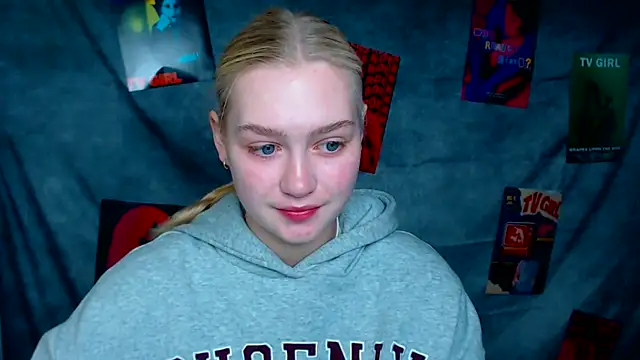 MademoiselleCl online show from 10.17.25