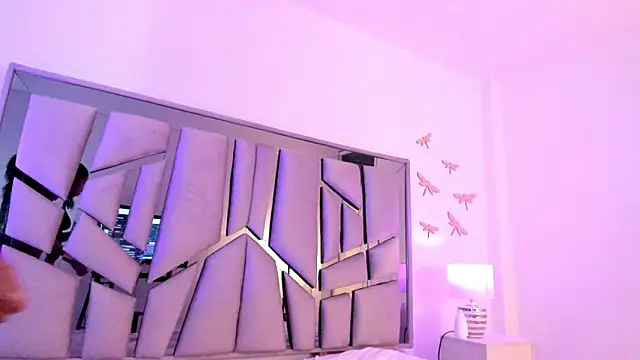  lanna jhonson  online show from 12.29.24