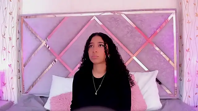  lanna jhonson  online show from 01.21.25