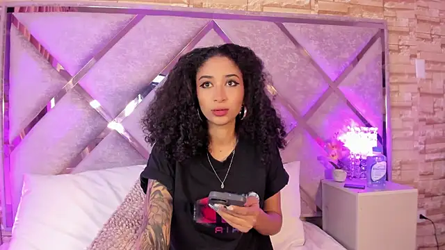  lanna jhonson  online show from 09.14.25