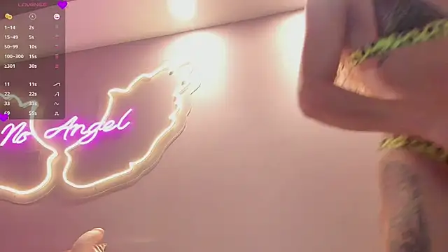 Ninna monroe  online show from 02.24.25