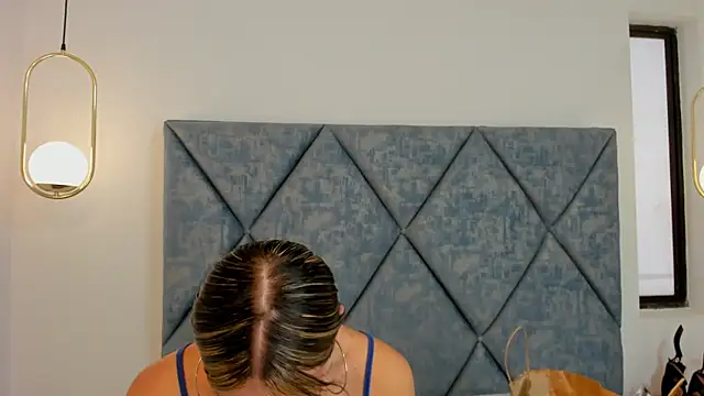 Lizz Luna online show from 12.10.24