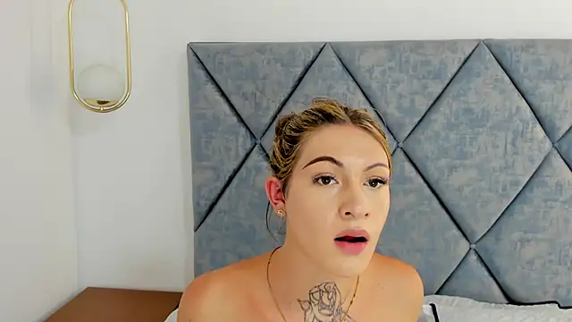 Lizz Luna online show from 12.14.24
