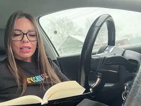 Snapshot of JulieErmesx chatting on 01.20.25 JulieErmesx online show from 01.20.25