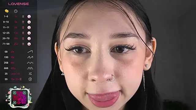 AislyEmbury online show from 10.26.25