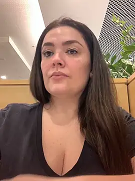 Snapshot of Sophie_Eaton chatting on 09.12.25 Sophie Eaton online show from 09.12.25