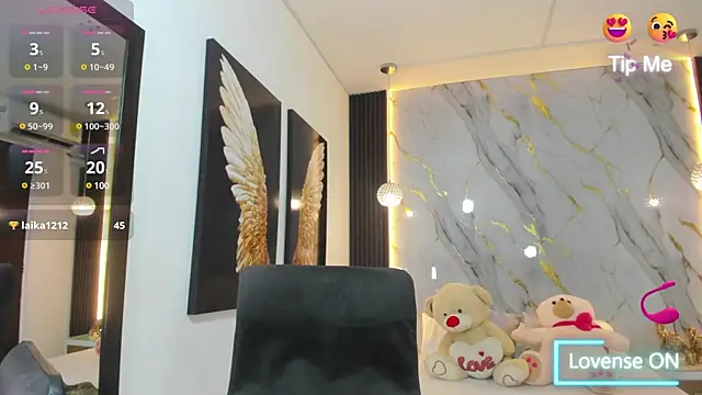 Snapshot of estephany_doll chatting on 03.17.25 estephany doll online show from 03.17.25