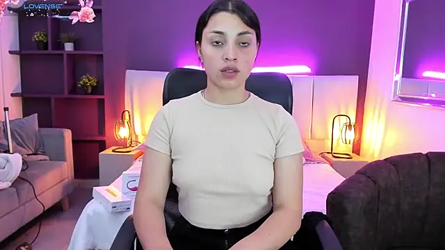 VickyBuunny online show from 12.20.24