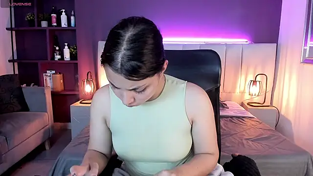 VickyBuunny online show from 01.15.25