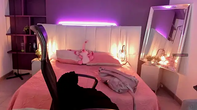 VickyBuunny online show from 02.10.25