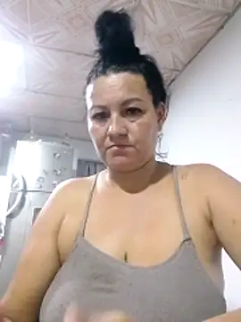 Snapshot of lupita_2023 chatting on 02.04.26 lupita 2023 online show from 02.04.26