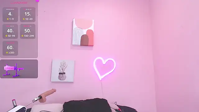 Snapshot of Ian_Castillo_ chatting on 01.13.25 Ian Castillo online show from 01.13.25