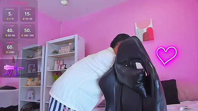 Snapshot of Ian_Castillo_ chatting on 02.22.25 Ian Castillo online show from 02.22.25