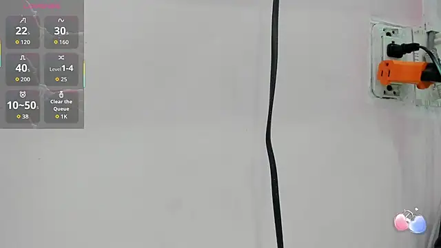 Snapshot of Ian_Castillo_ chatting on 09.18.25 Ian Castillo online show from 09.18.25