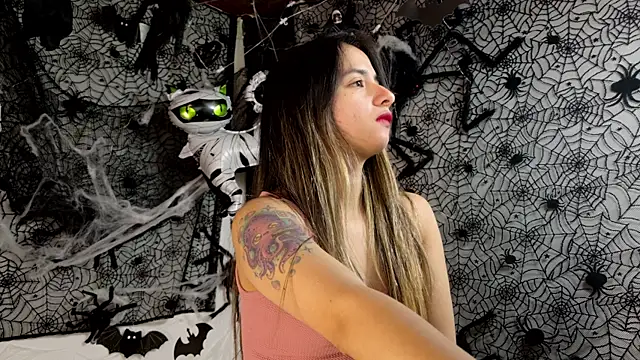 julietta   jackson online show from 10.23.25