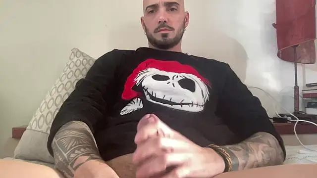 Snapshot of alessandromori91 chatting on 02.17.26 alessandromori91 online show from 02.17.26