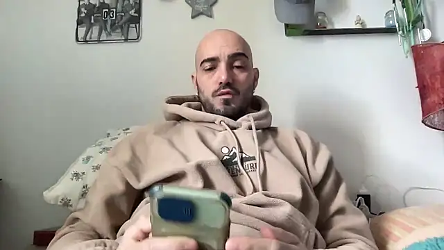 Snapshot of alessandromori91 chatting on 02.24.26 alessandromori91 online show from 02.24.26