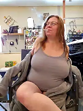 Snapshot of MsShelby40 chatting on 01.15.25 MsShelby40 online show from 01.15.25
