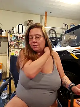 MsShelby40 online show from 11.21.25