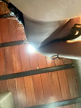 Snapshot of MollySanders___ chatting on 10.31.25 MollySanders online show from 10.31.25