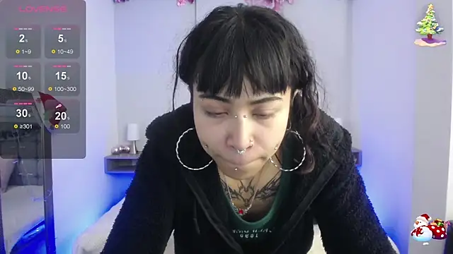 Snapshot of Violetta_Suky chatting on 12.12.24 Violetta Suky online show from 12.12.24