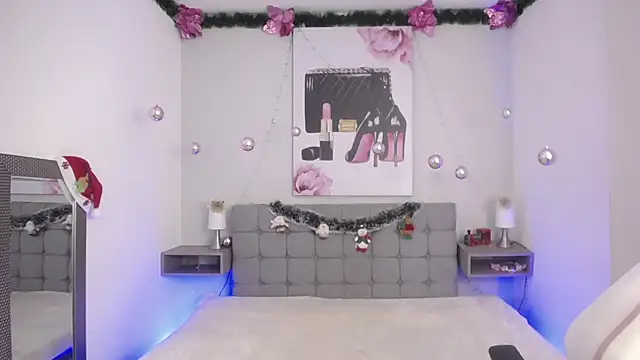 Snapshot of Violetta_Suky chatting on 12.14.24 Violetta Suky online show from 12.14.24