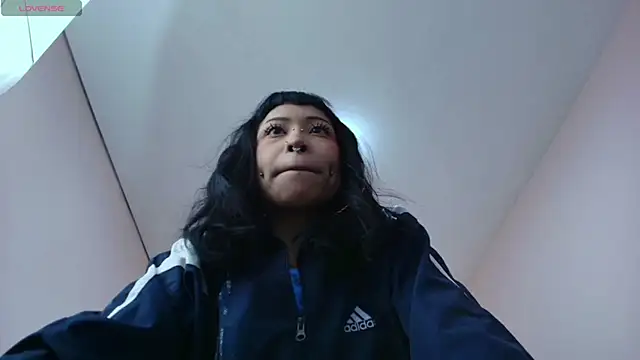 Snapshot of Violetta_Suky chatting on 02.14.25 Violetta Suky online show from 02.14.25