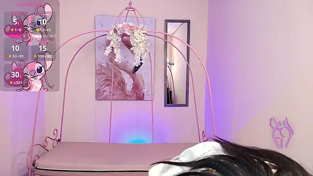 Snapshot of Violetta_Suky chatting on 03.19.25 Violetta Suky online show from 03.19.25