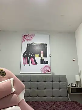 Snapshot of Violetta_Suky chatting on 09.30.25 Violetta Suky online show from 09.30.25