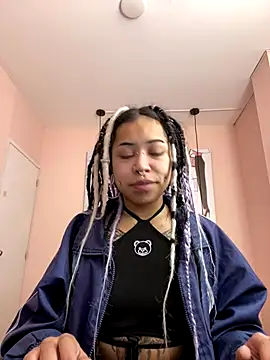 Snapshot of Violetta_Suky chatting on 10.09.25 Violetta Suky online show from 10.09.25