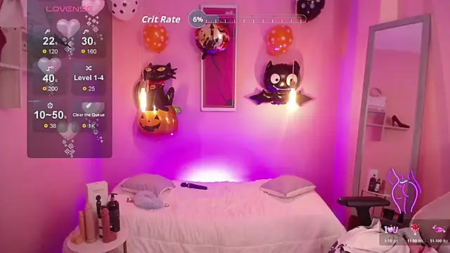 Snapshot of Violetta_Suky chatting on 10.31.25 Violetta Suky online show from 10.31.25