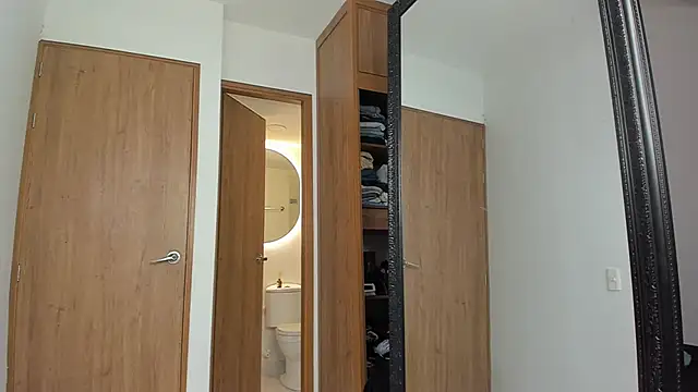 Snapshot of smit_hot_sr chatting on 11.05.25 smit hot sr online show from 11.05.25