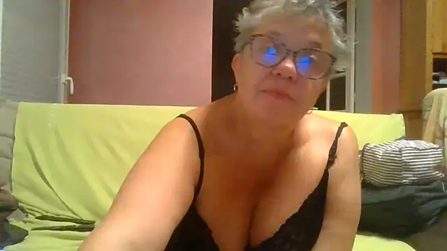 Vandeae44 online show from 09.19.25