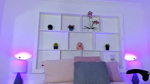 Snapshot of Jenifer_Diaz chatting on 10.09.25 Jenifer Diaz online show from 10.09.25