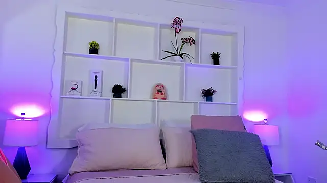 Jenifer Diaz online show from 01.12.26