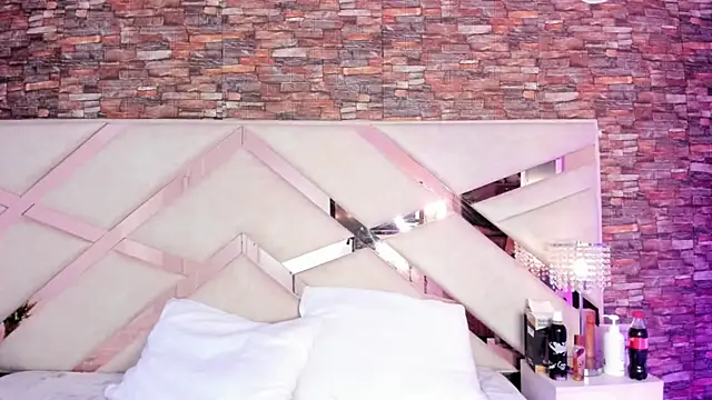 sophie pariss online show from 10.16.25