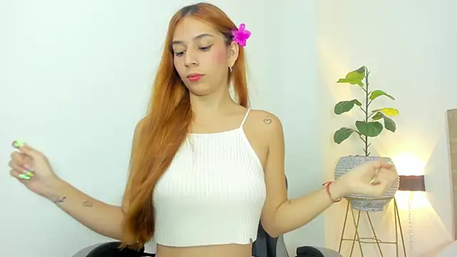 Snapshot of maroly_21 chatting on 09.26.25 maroly 21 online show from 09.26.25