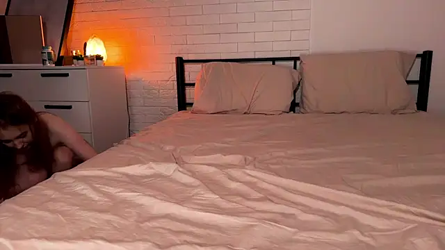 Snapshot of oypo chatting on 12.03.24 oypo online show from 12.03.24